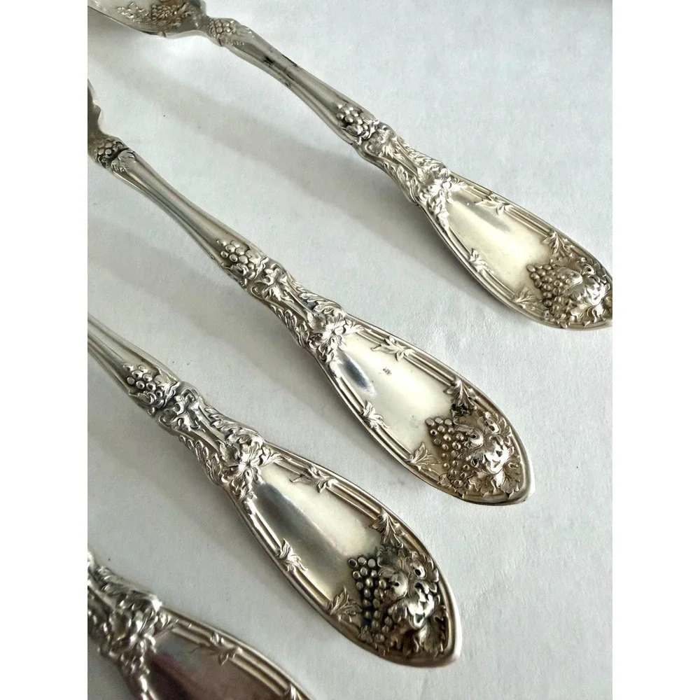 6 Silver Plated 1908 Rogers La Vigne Grapefruit Spoons